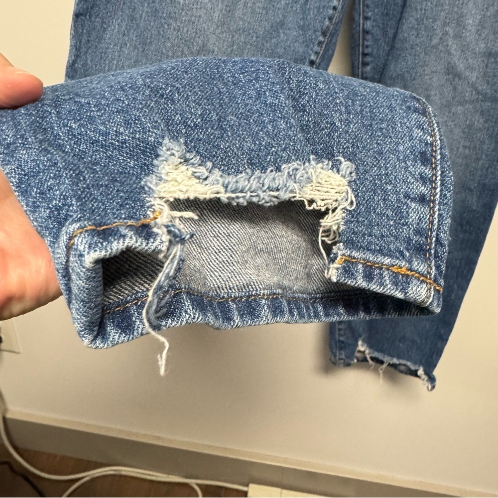 Torrid‎ Classic Denim High Rise Straight Artisan Hem Jeans Mild Distressing 18T - Picture 3 of 12